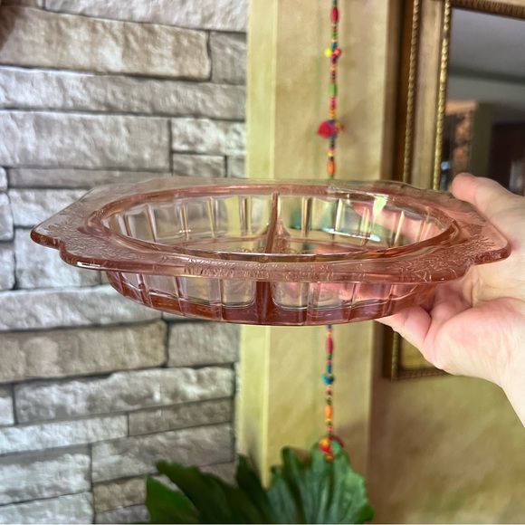 Vintage Pink Glass Divided Relish Dish - Picture 5 of 8